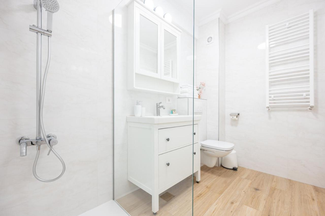 Ferienwohnung Lilla Flats Oradea Exterior foto