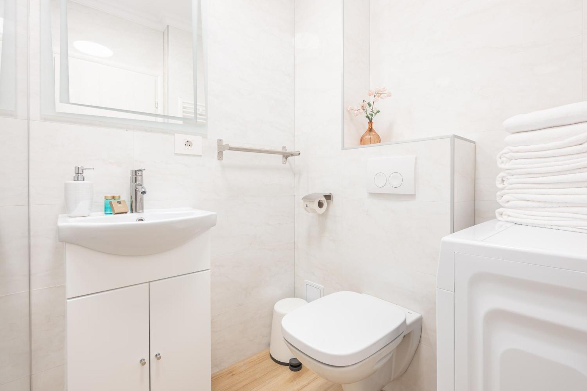 Ferienwohnung Lilla Flats Oradea Zimmer foto